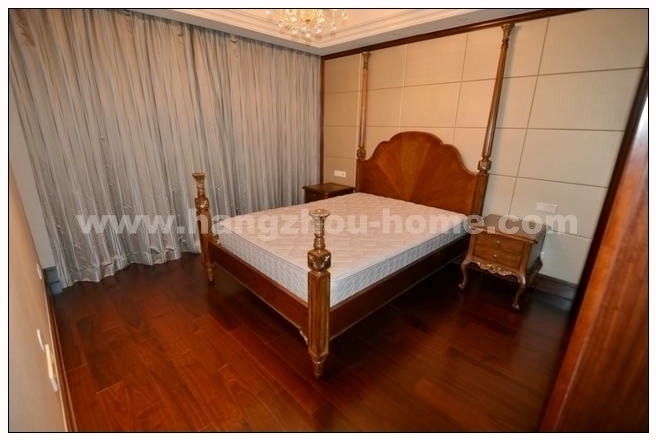 Bedrooms-Master Bedroom