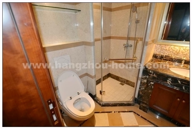 Bathrooms-Master Bathroom