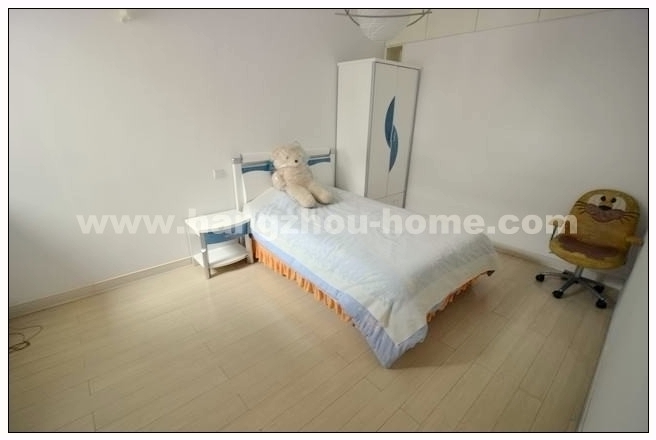 Bedrooms-Master Bedroom