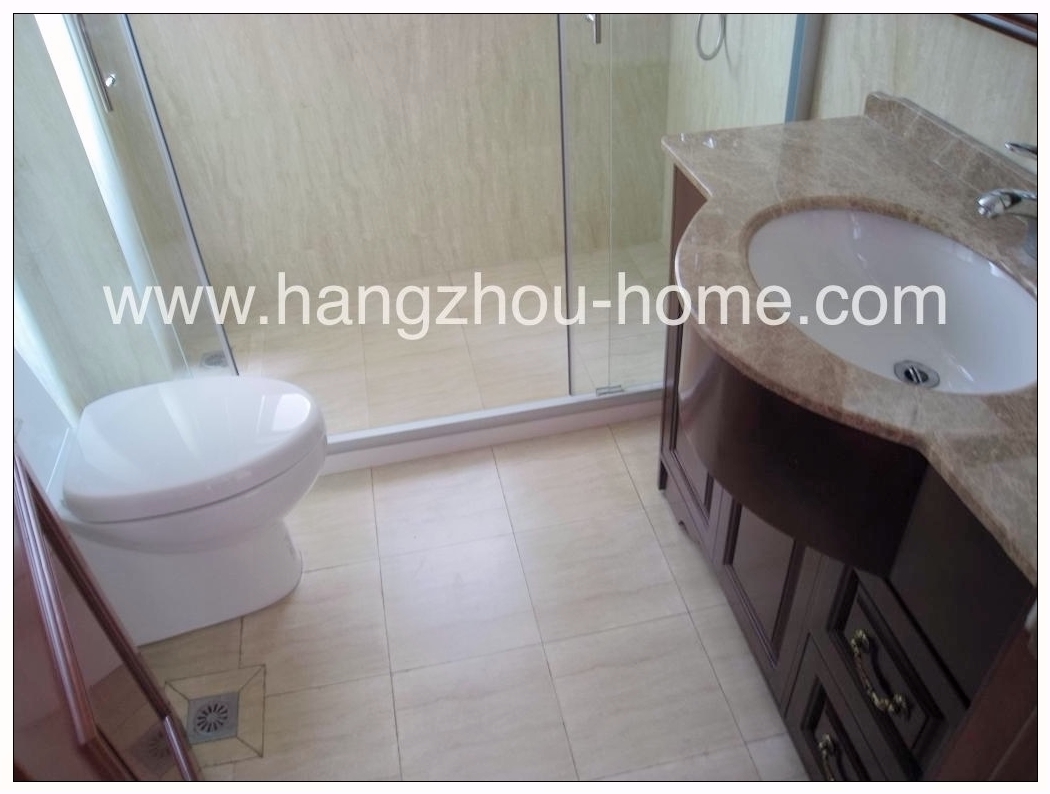 Bathrooms-Master Bathroom