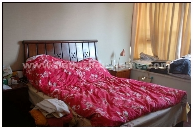 Bedrooms-Master Bedroom