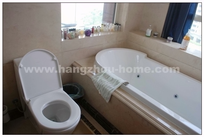 Bathrooms-Master Bathroom