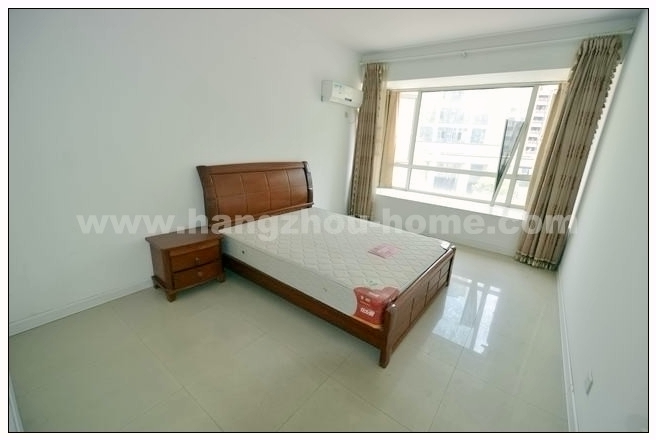 Bedrooms-Master Bedroom