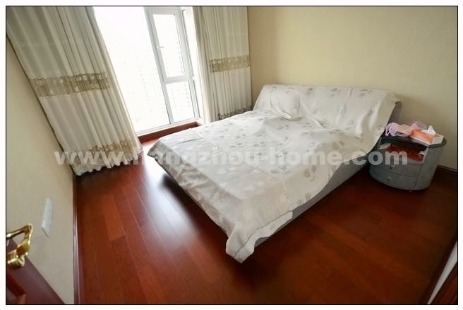 Bedrooms-Master Bedroom