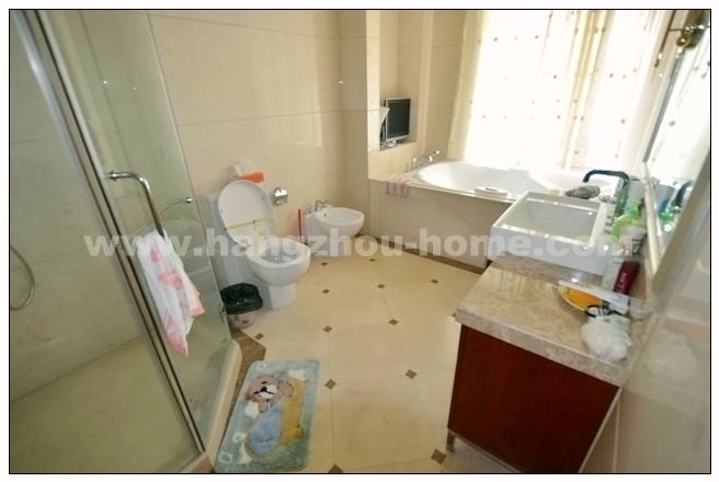 Bathrooms-Master Bathroom