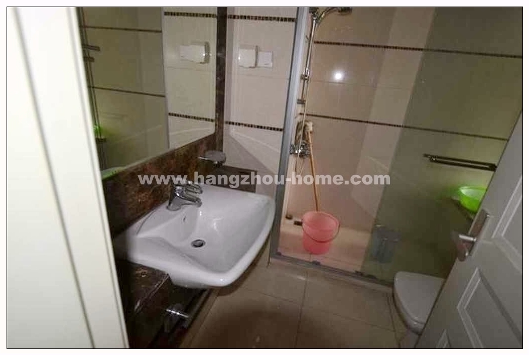 Bathrooms-Master Bathroom