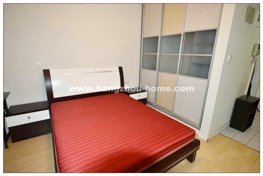 Bedrooms-Master Bedroom