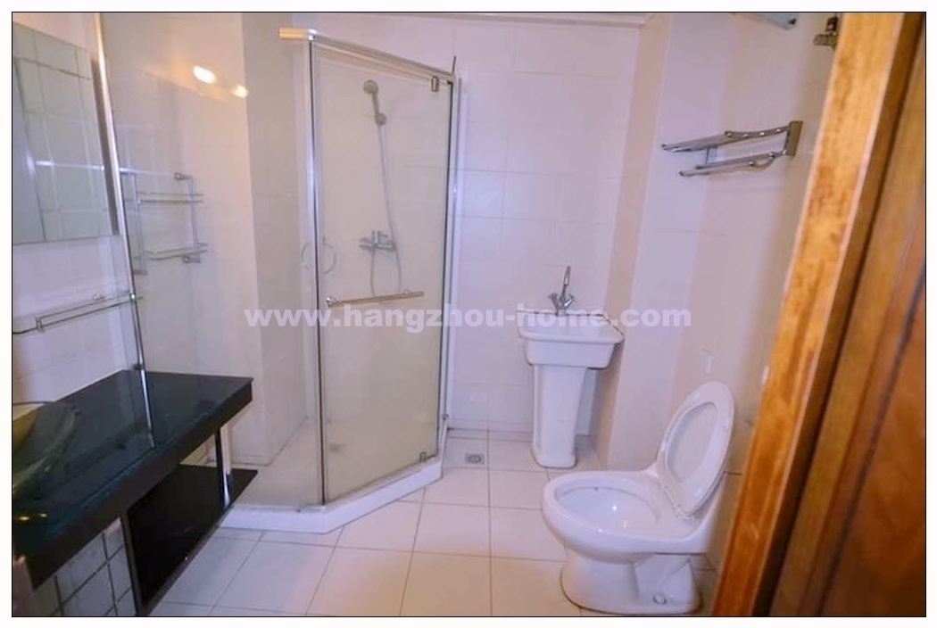 Bathrooms-Master Bathroom