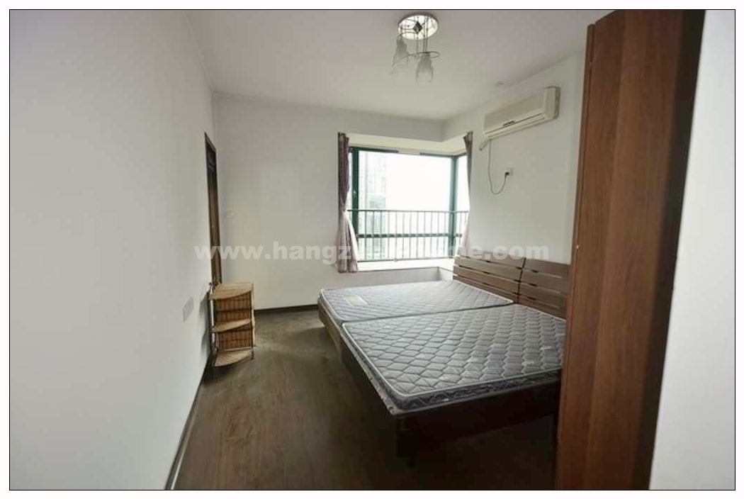 Bedrooms-Master Bedroom