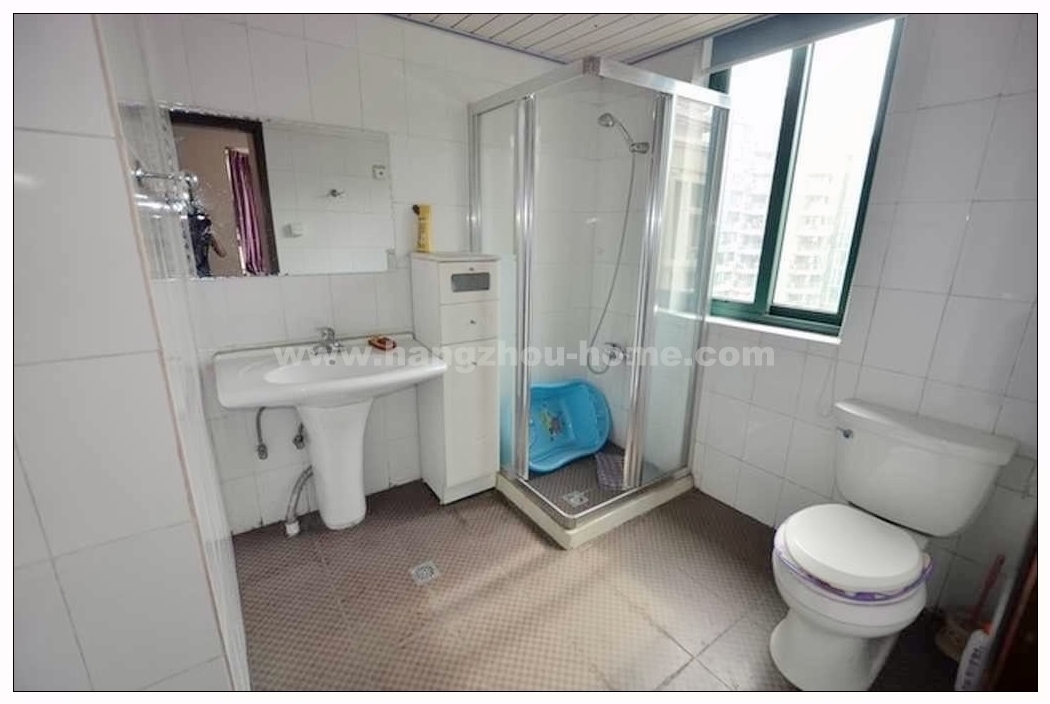 Bathrooms-Master Bathroom