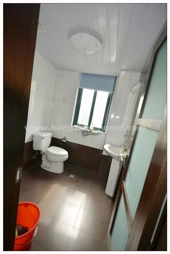 Bathrooms-2nd Bathroom