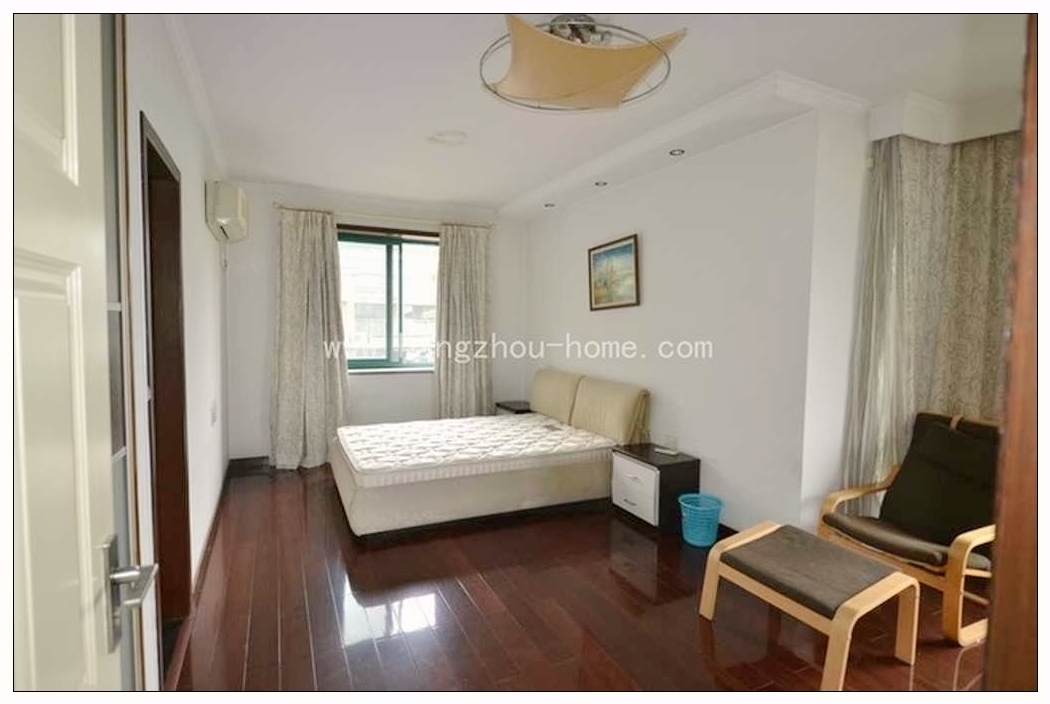 Bedrooms-Master Bedroom
