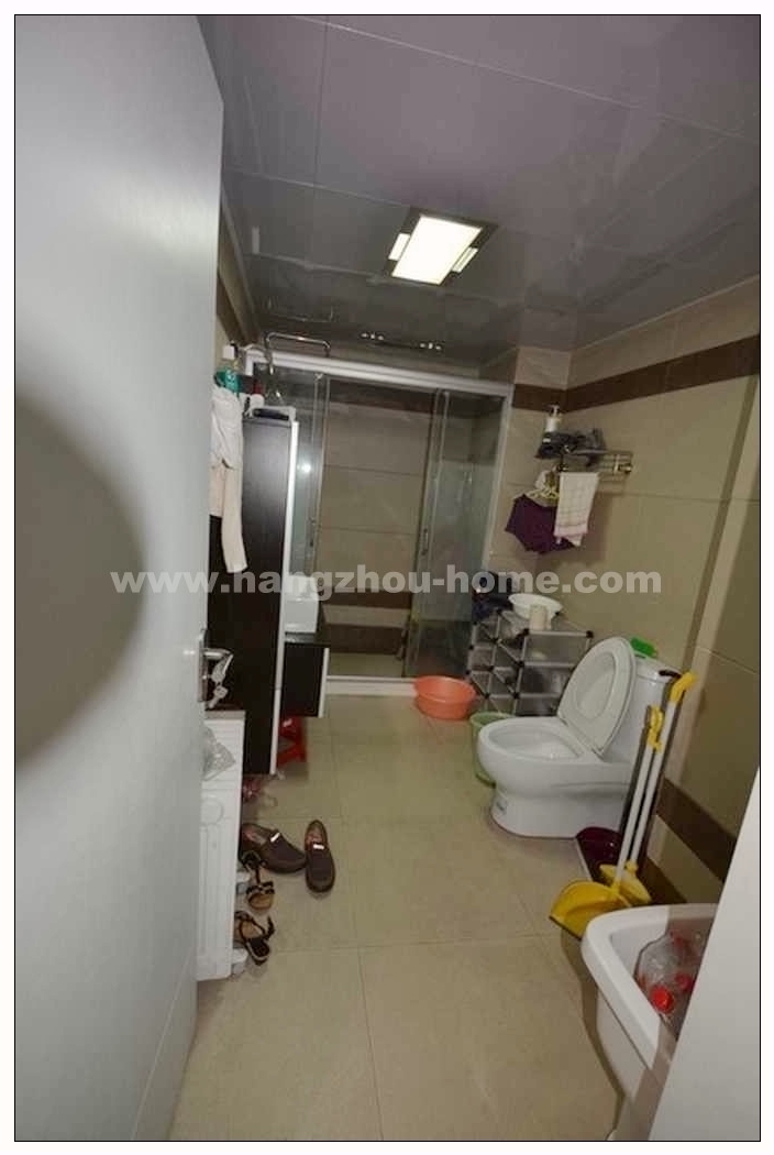 Bathrooms-Master Bathroom