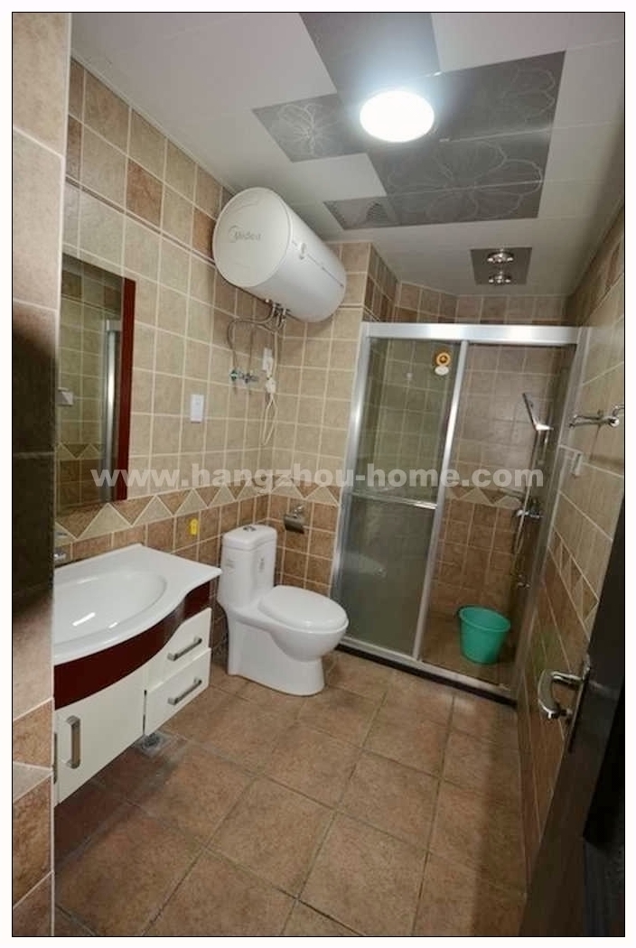 Bathrooms-Master Bathroom