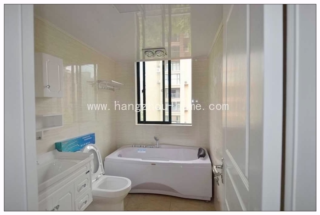 Bathrooms-Master Bathroom