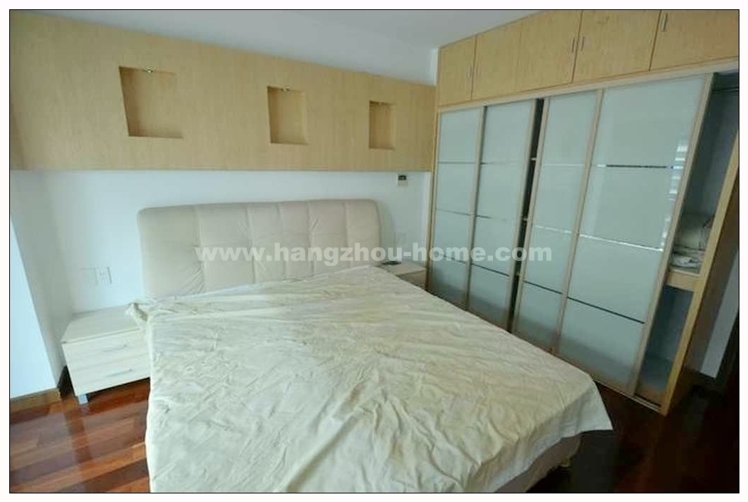 Bedrooms-Master Bedroom