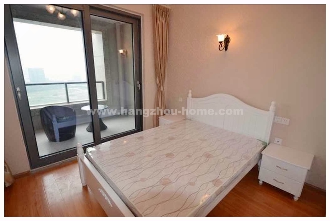 Bedrooms-Master Bedroom