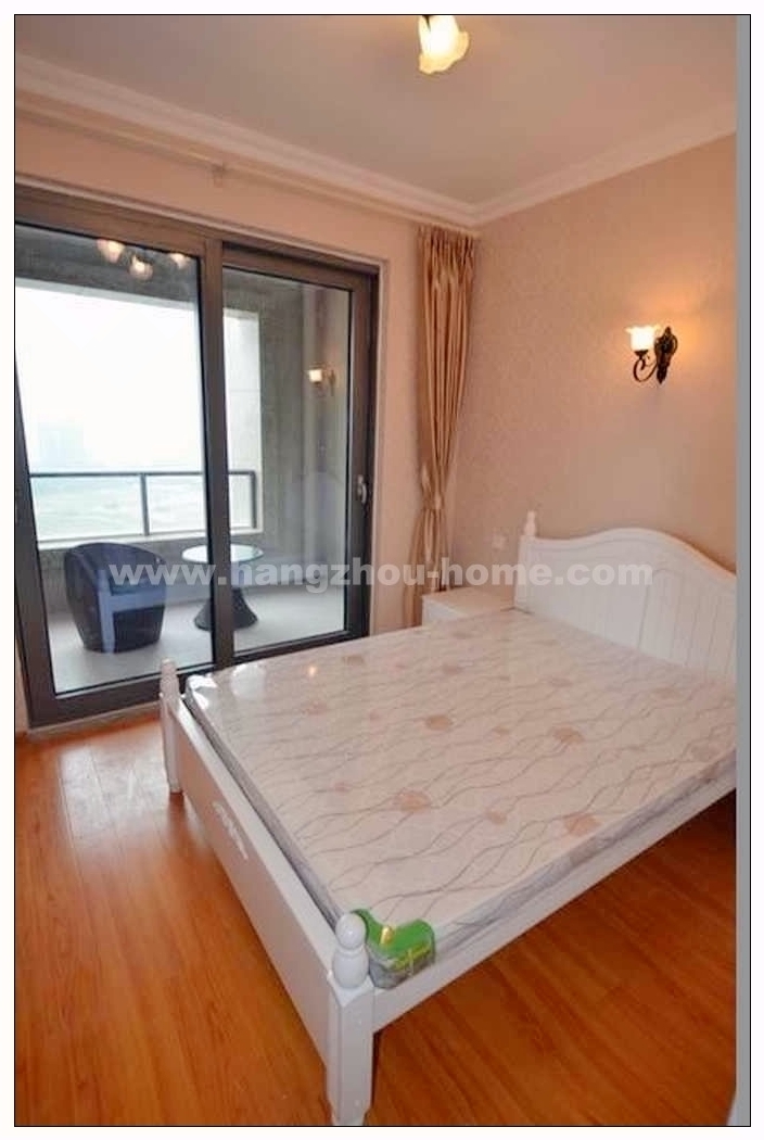 Bedrooms-Master Bedroom