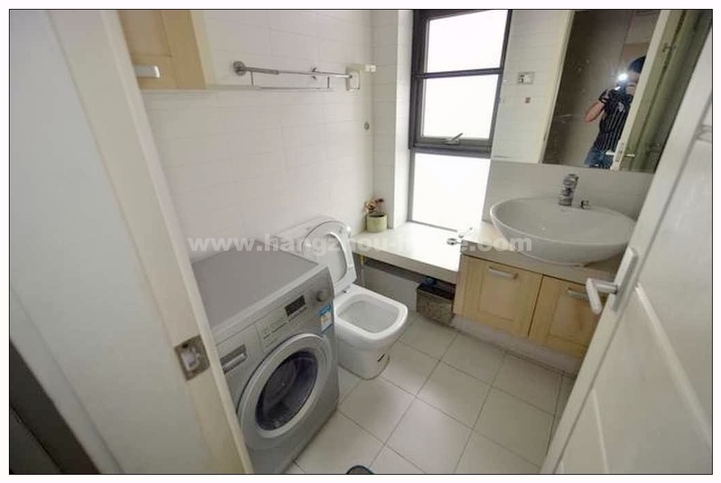 Bathrooms-Master Bathroom