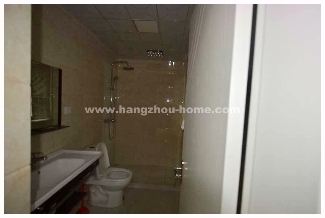 Bathrooms-Master Bathroom
