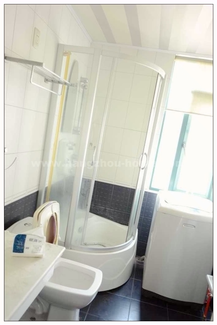 Bathrooms-Master Bathroom