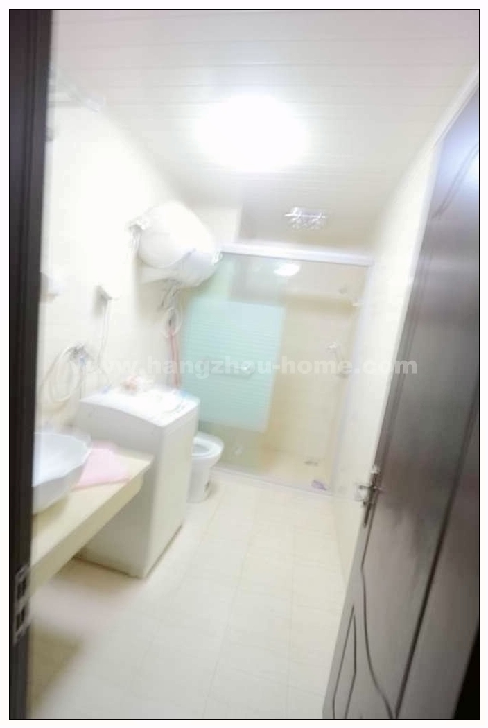 Bathrooms-Master Bathroom
