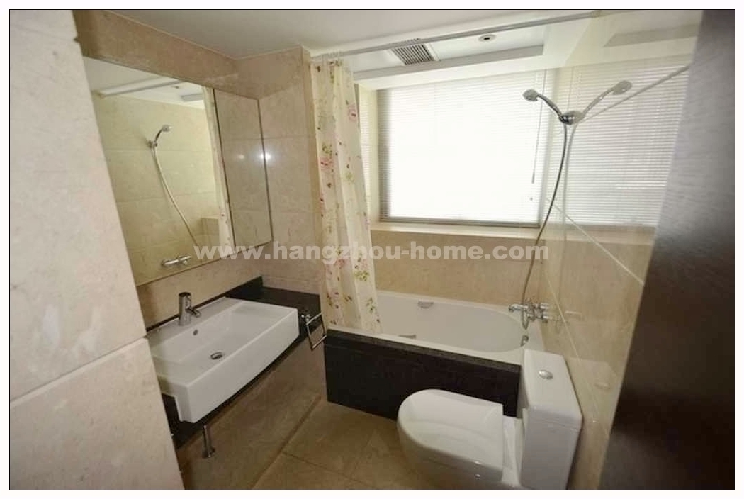 Bathrooms-Master Bathroom