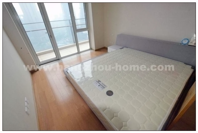 Bedrooms-Master Bedroom