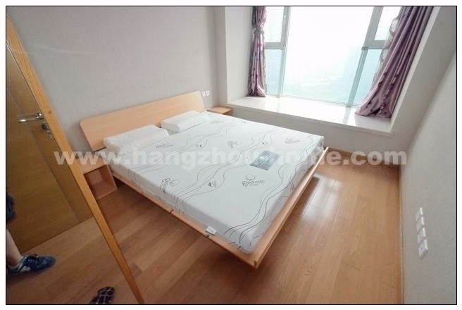 Bedrooms-Master Bedroom