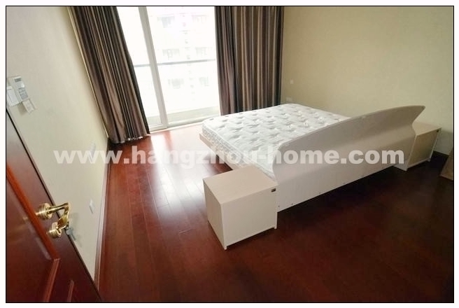 Bedrooms-Master Bedroom