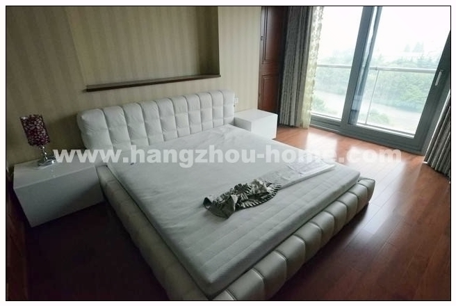 Bedrooms-Master Bedroom