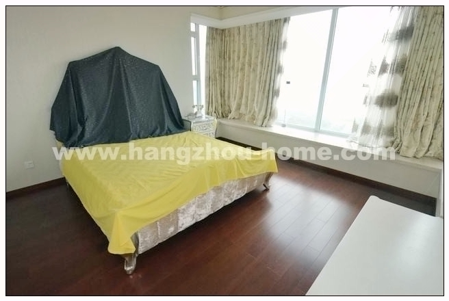 Bedrooms-Master Bedroom