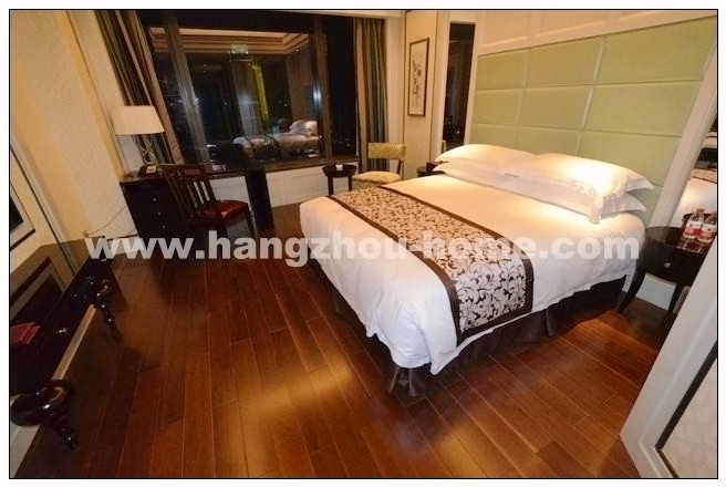 Bedrooms-Master Bedroom