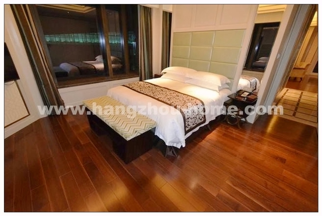Bedrooms-Master Bedroom