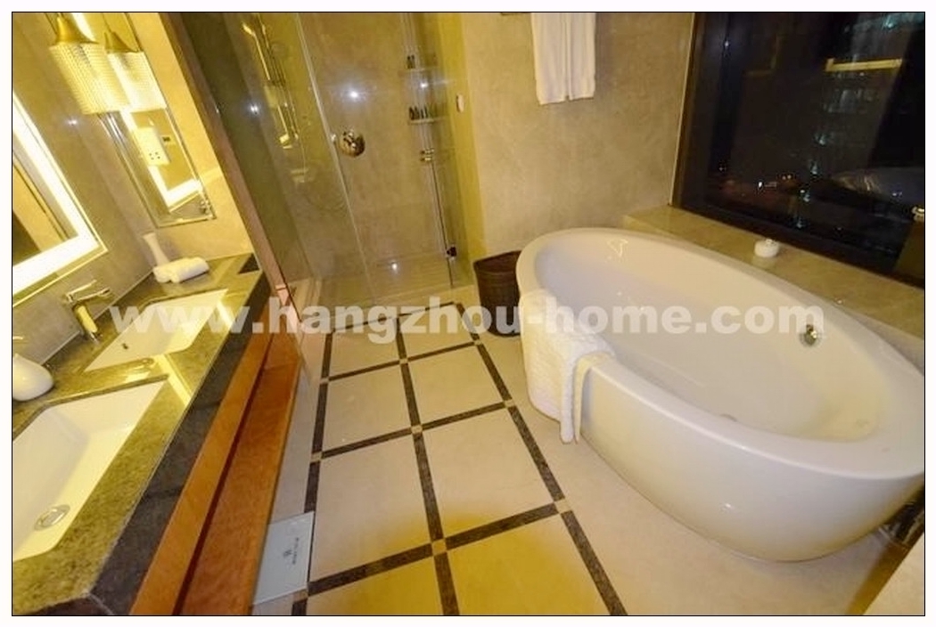 Bathrooms-Master Bathroom