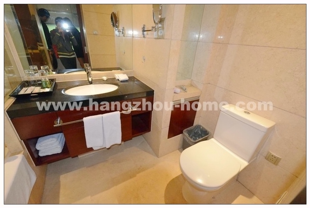 Bathrooms-Master Bathroom