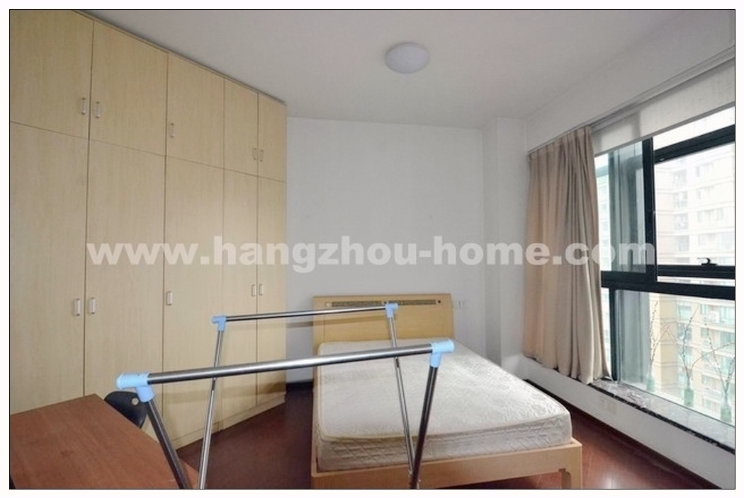Bedrooms-Master Bedroom