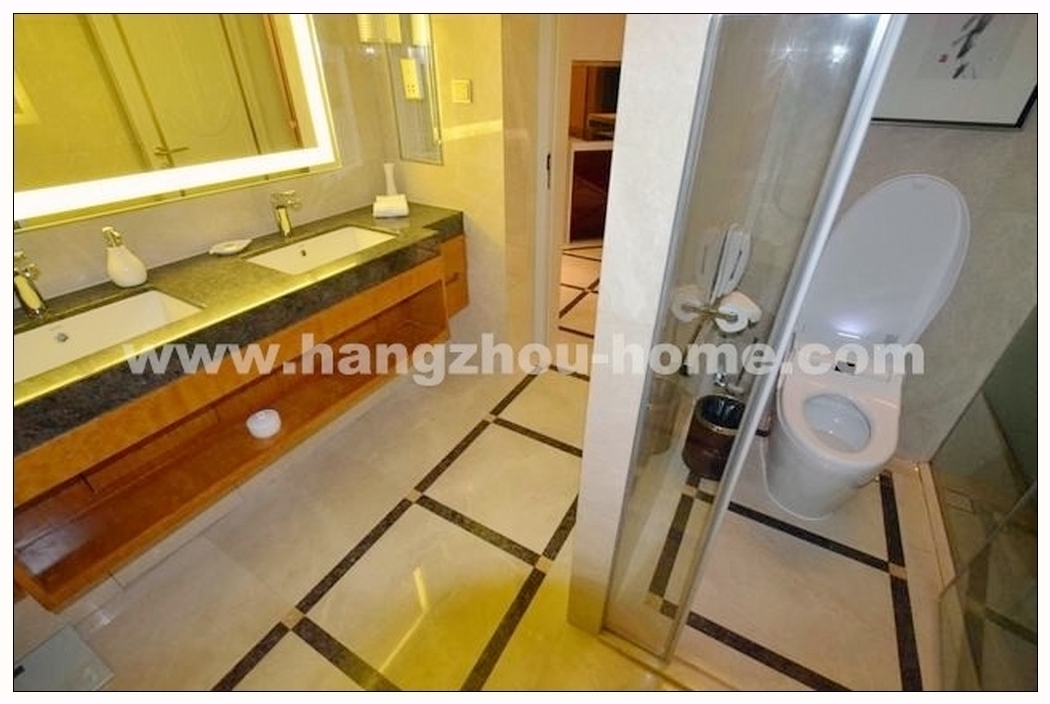Bathrooms-Master Bathroom