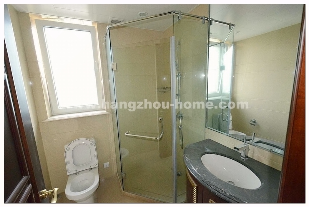 Bathrooms-Master Bathroom