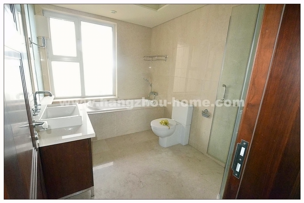 Bathrooms-Master Bathroom