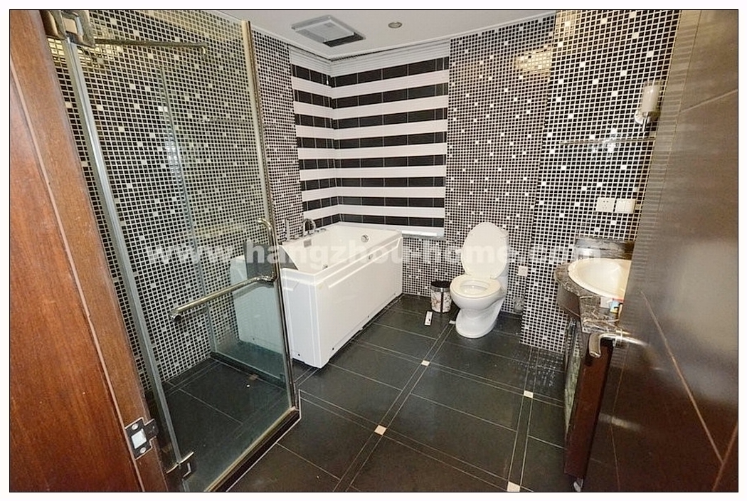 Bathrooms-Master Bathroom