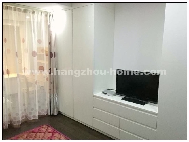 Bedrooms-Master Bedroom