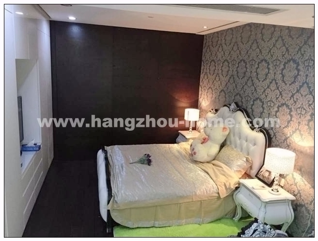 Bedrooms-Master Bedroom