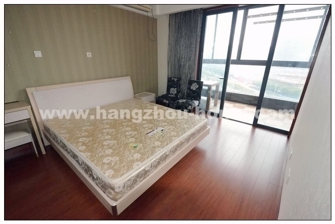 Bedrooms-Master Bedroom