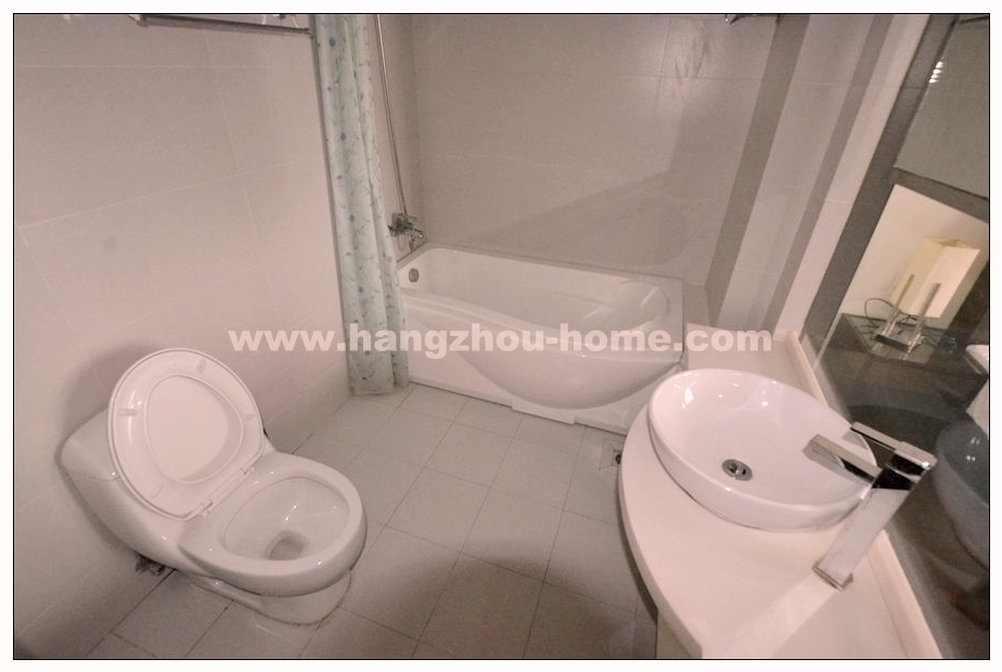 Bathrooms-Master Bathroom