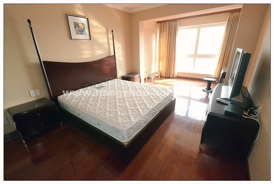 Bedrooms-Master Bedroom