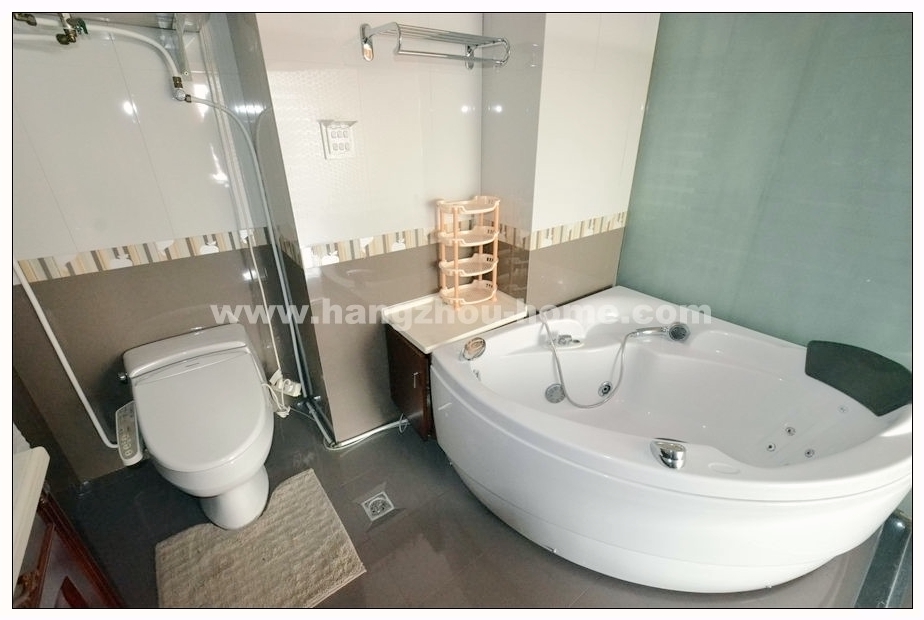 Bathrooms-Master Bathroom
