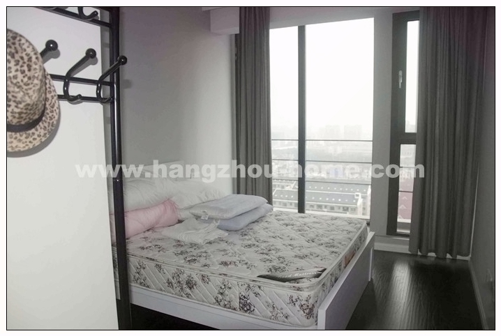 Bedrooms-Master Bedroom