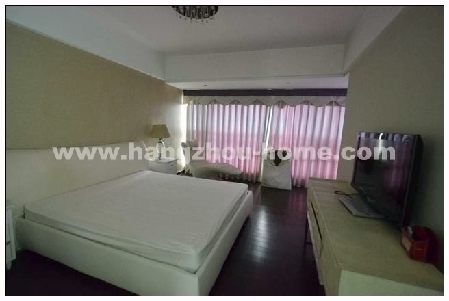 Bedrooms-Master Bedroom