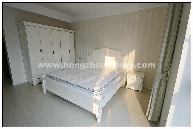 Bedrooms-Master Bedroom